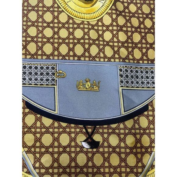 HERMES Carre 90 LES VOITURES A TRANSFORMATION Scarf Yellow Silk 100% - Picture 9 of 12